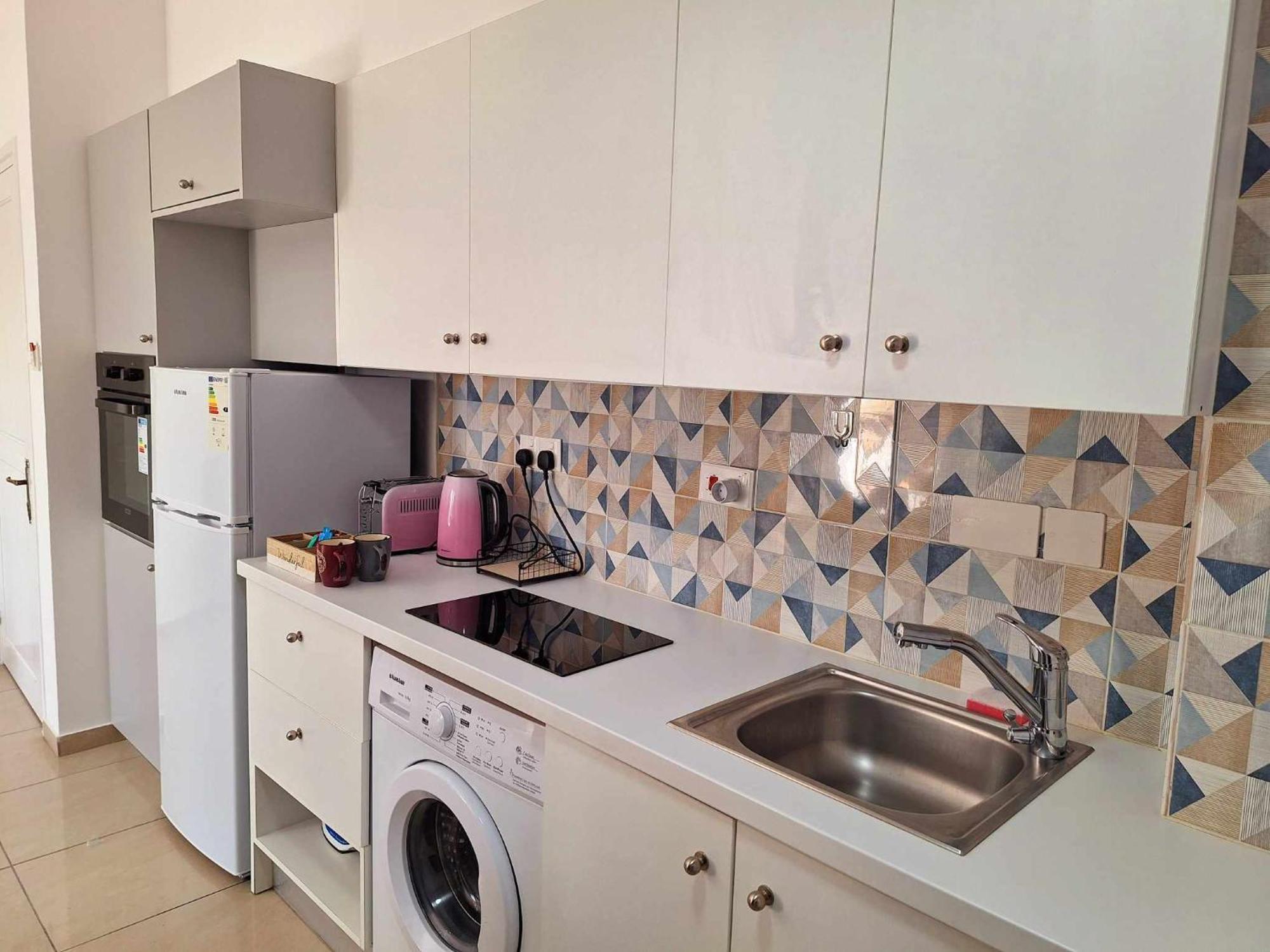 Stylish Apt Kato Paphos Close To Beach & Vibrant Harbor Life Dış mekan fotoğraf