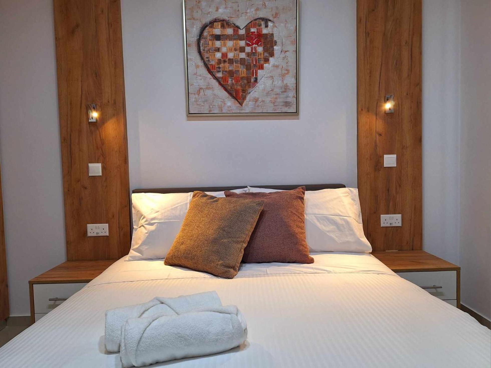 Stylish Apt Kato Paphos Close To Beach & Vibrant Harbor Life Dış mekan fotoğraf