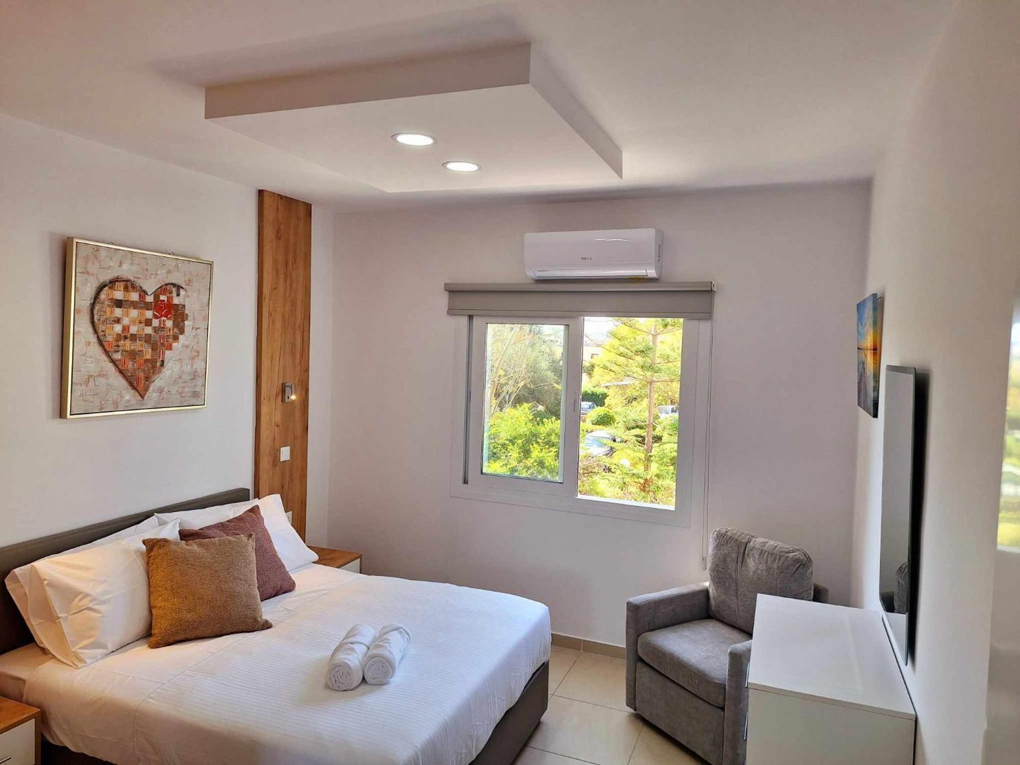 Stylish Apt Kato Paphos Close To Beach & Vibrant Harbor Life Dış mekan fotoğraf