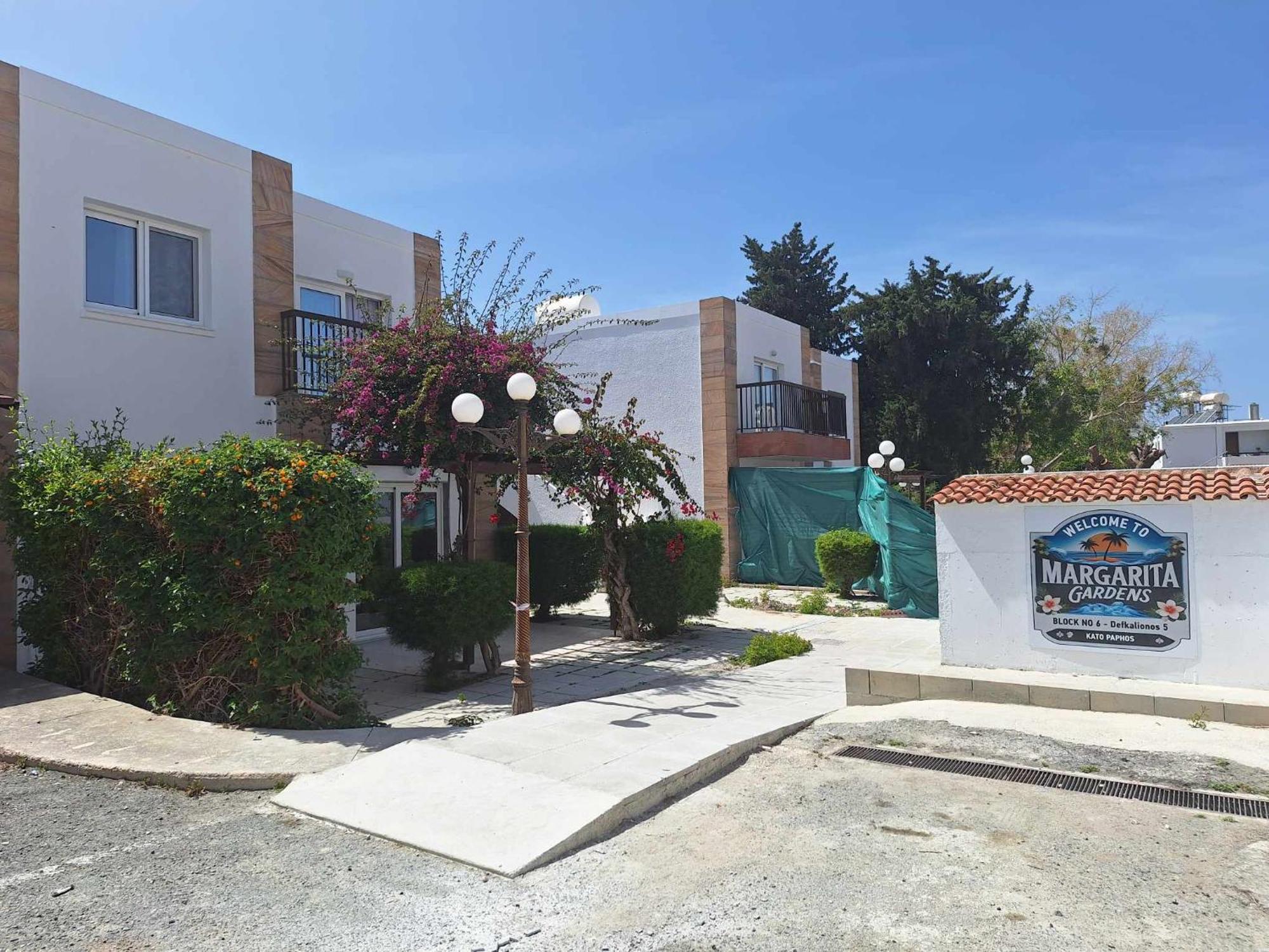 Stylish Apt Kato Paphos Close To Beach & Vibrant Harbor Life Dış mekan fotoğraf